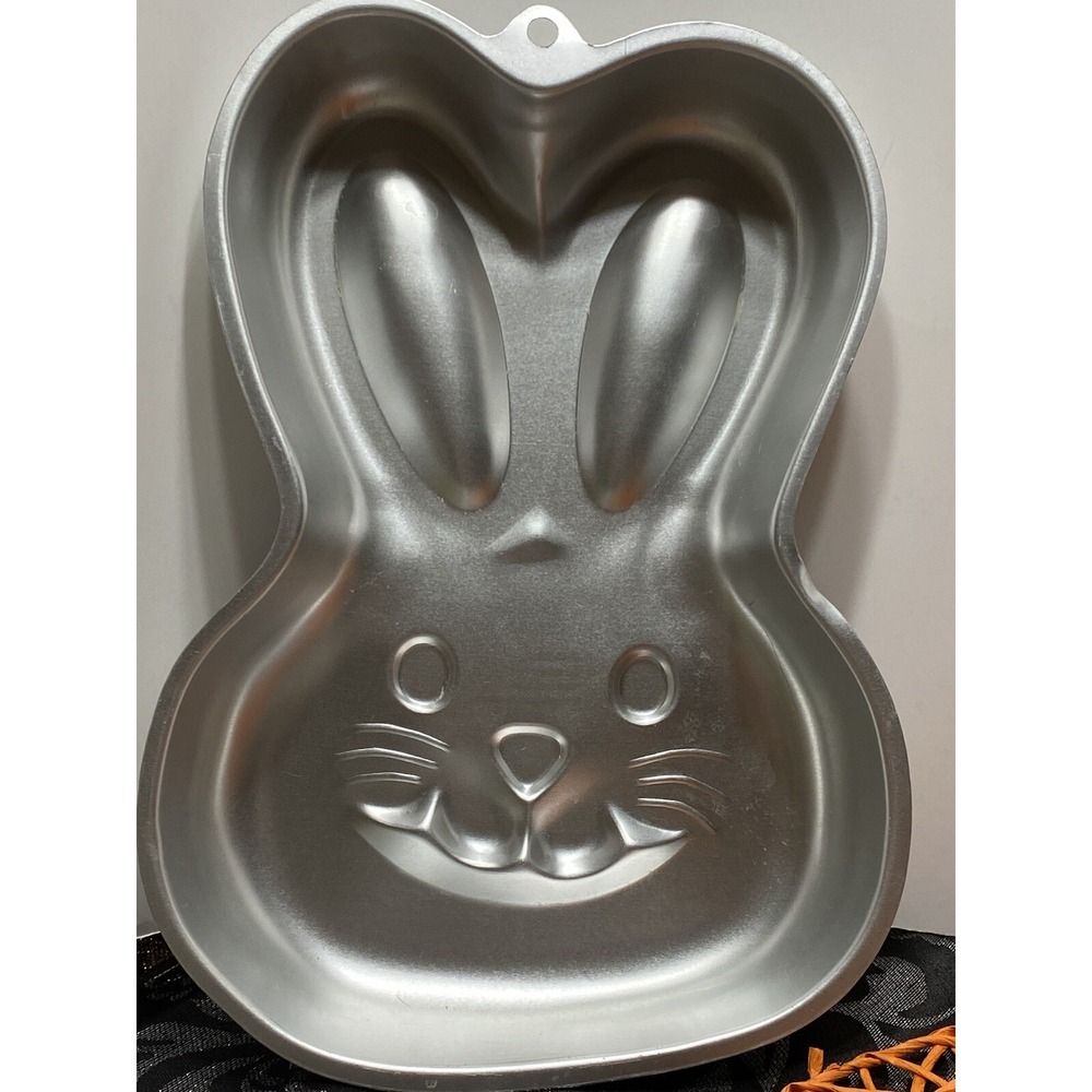Wilton 1992 Bunny Rabbit Birthday Easter Easy 123 Cake Pan Tin Mold Cake Baking